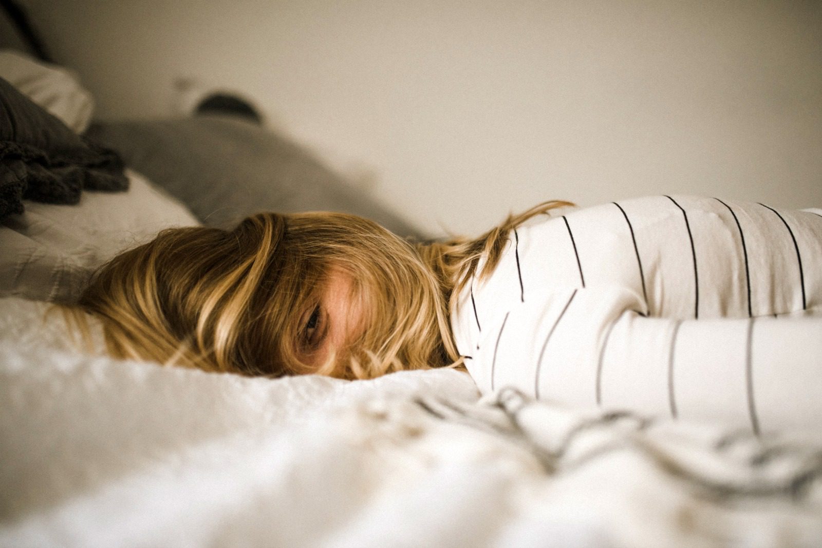 Here's what to do when you wake up in the middle of the night