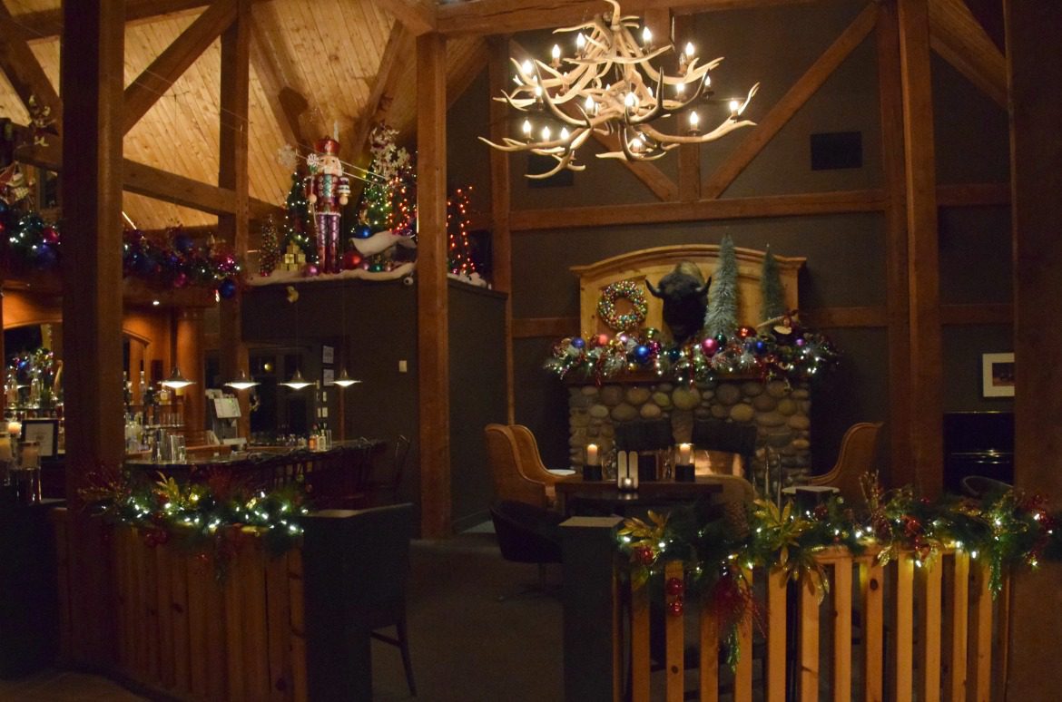 hotel christmas decorations