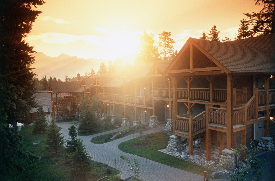 Buffalo Mountain Lodge Banff