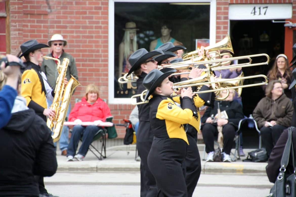 black and yellow band uniform
