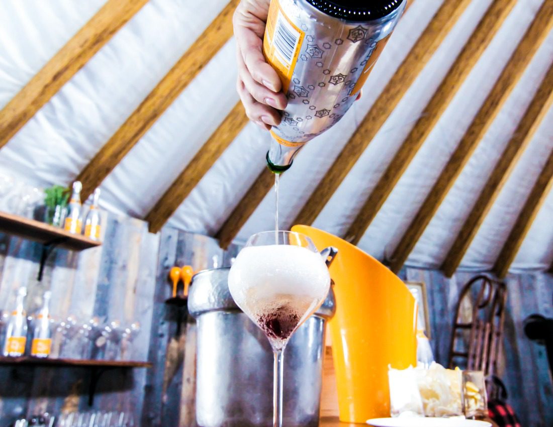 apres yurt montage hotel