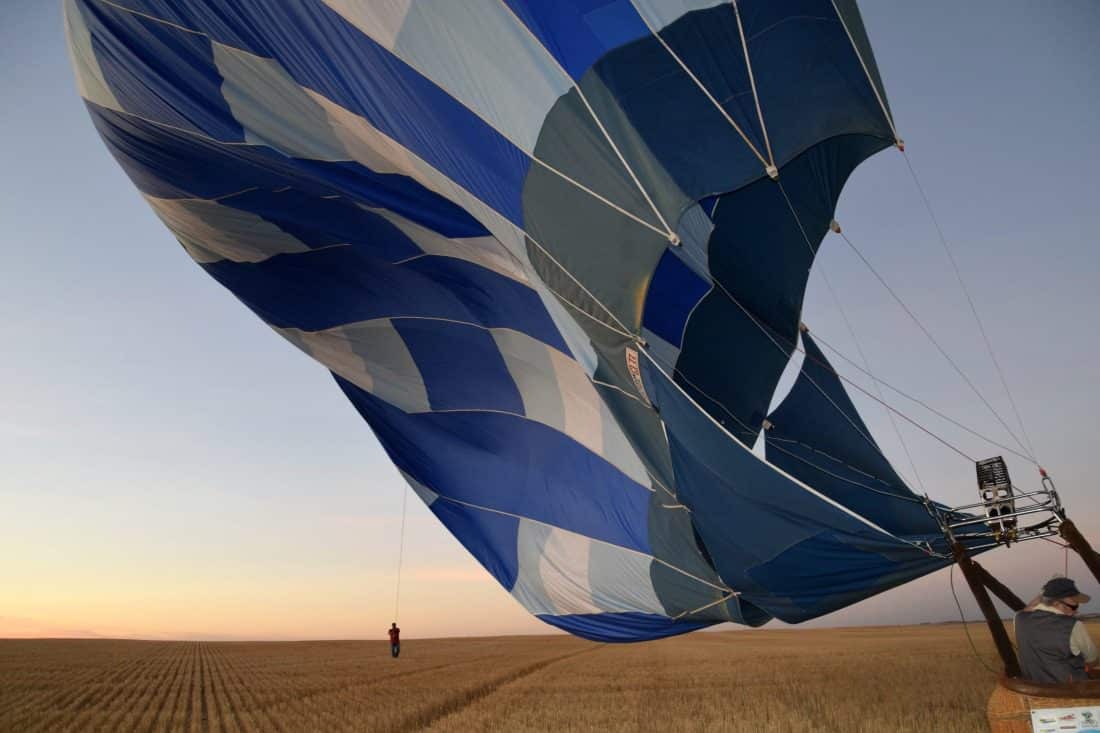hot air balloon deflation