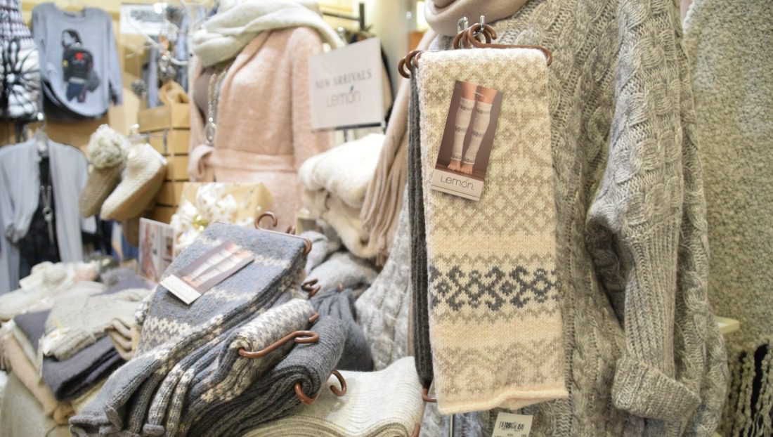 Want Santa pics with your pet? Check out WestHills Calgary... 