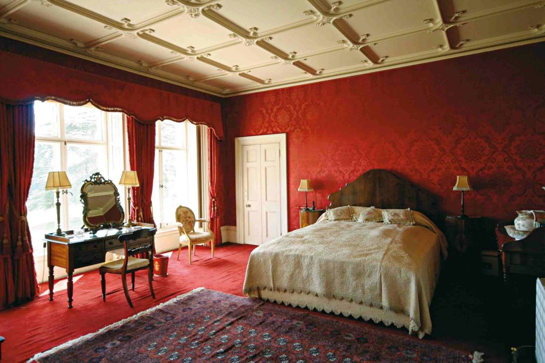 highclere castle bedroom tour