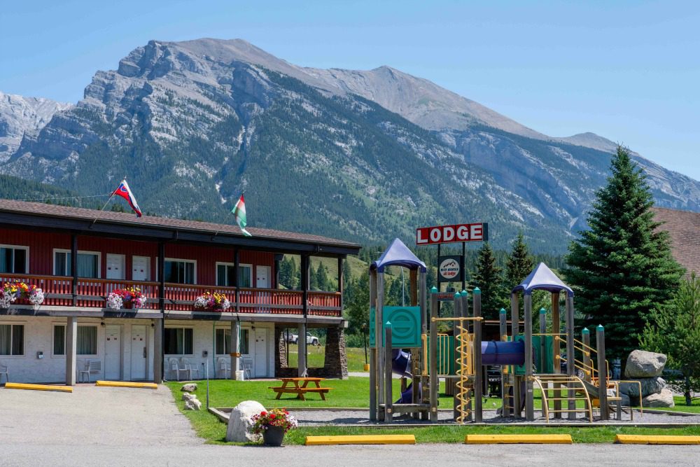 Canmore Hotels: The best options for accommodation