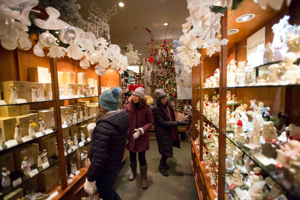 Banff Christmas Store