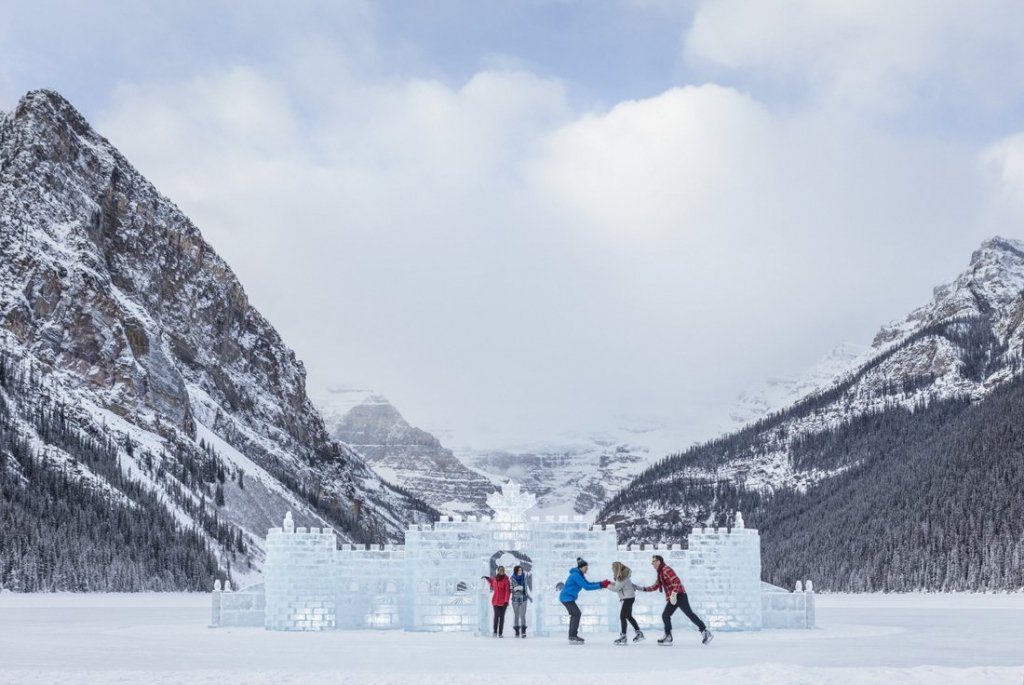 Lake_Louise_Ice_Skating