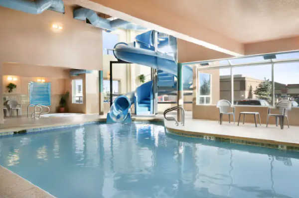 calgary airport hotels with waterslide