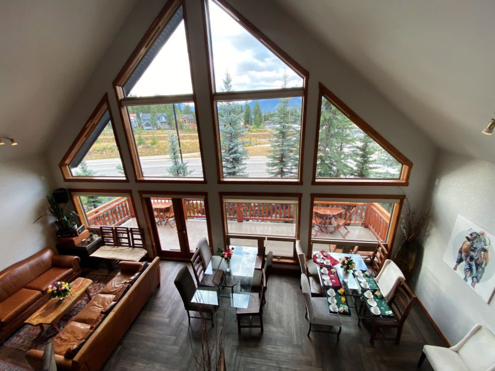 charming inn alberta