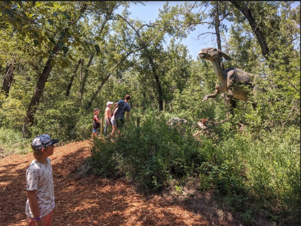 dinosaur walk alberta