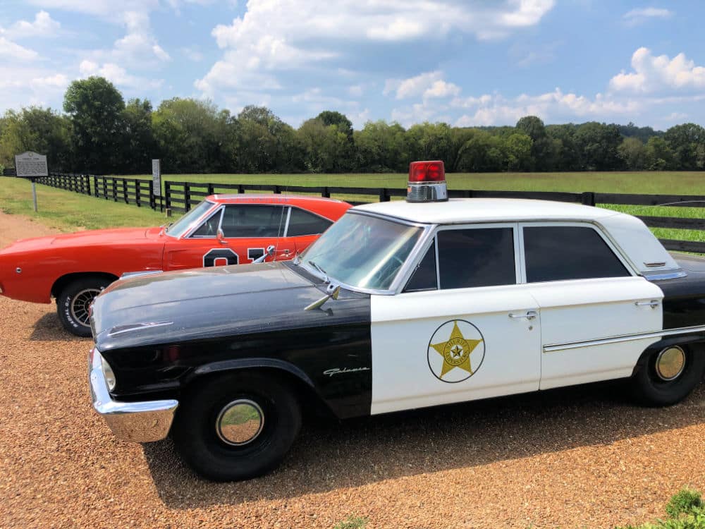 things to do in leipers fork tennessee