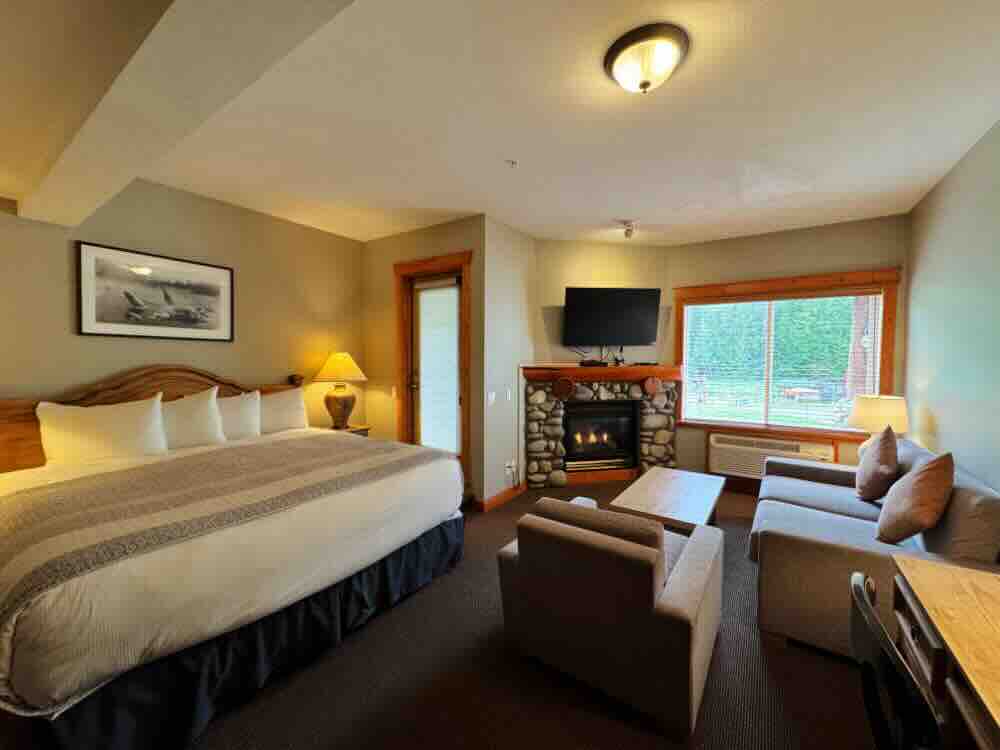 Fernie on mountain guest room