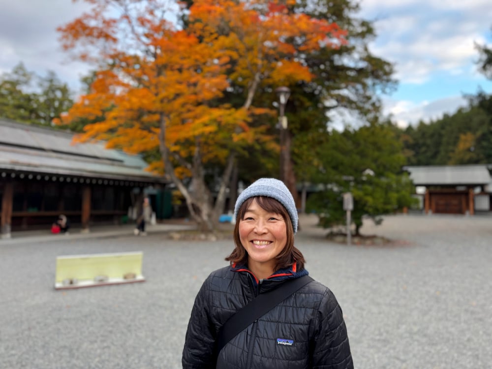 female hokkaido ski guide