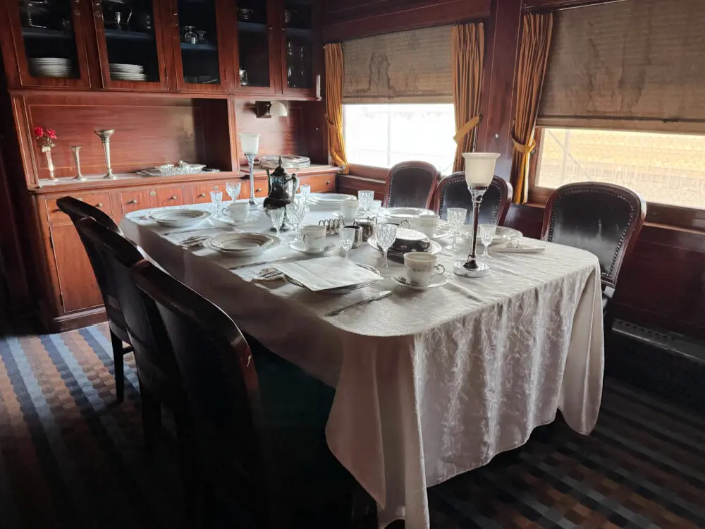 private dining railway car.